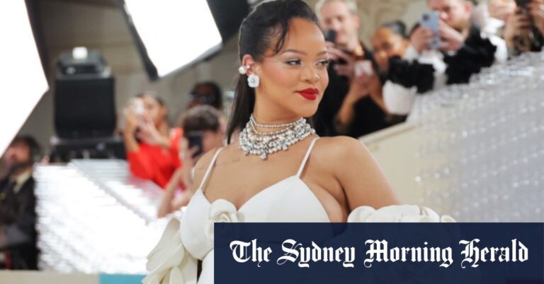 Rihanna Wants Post Baby Breast Lift – Could She Be Starting