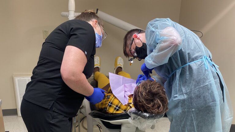 Uams Receives A Delta Dental Grant To Support Patient Care